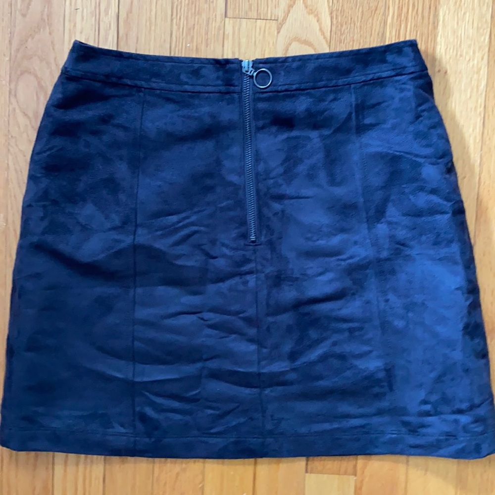 Dark charcoal navy mini skirt with detail zipper